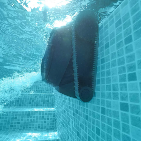 Dolphin LIBERTY 400 Cordless Robotic Pool Cleaner