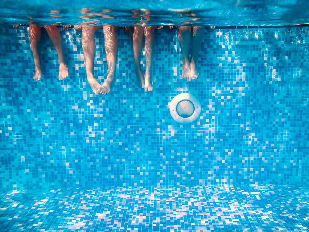 Choosing the Right Pool Maintenance Package